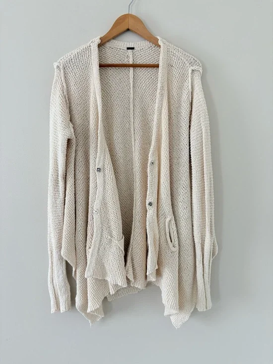 Free People Baja Circle Back Shark Hem Cardigan Cream Snap Front Size Large - Picture 8 of 12